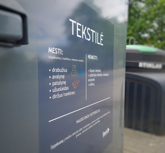 Šiaulių mieste plečiamas tekstilės atliekų konteinerių tinklas